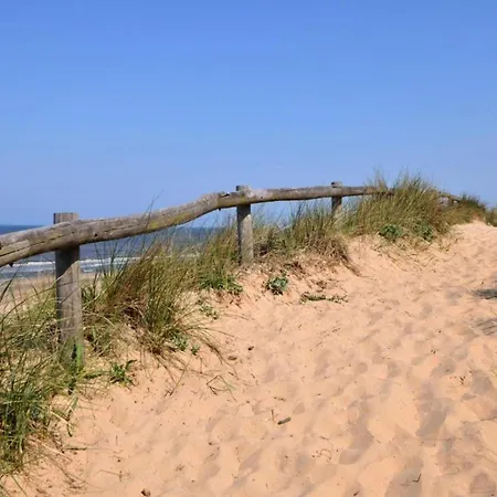 Semesterbostad Egmond Near *